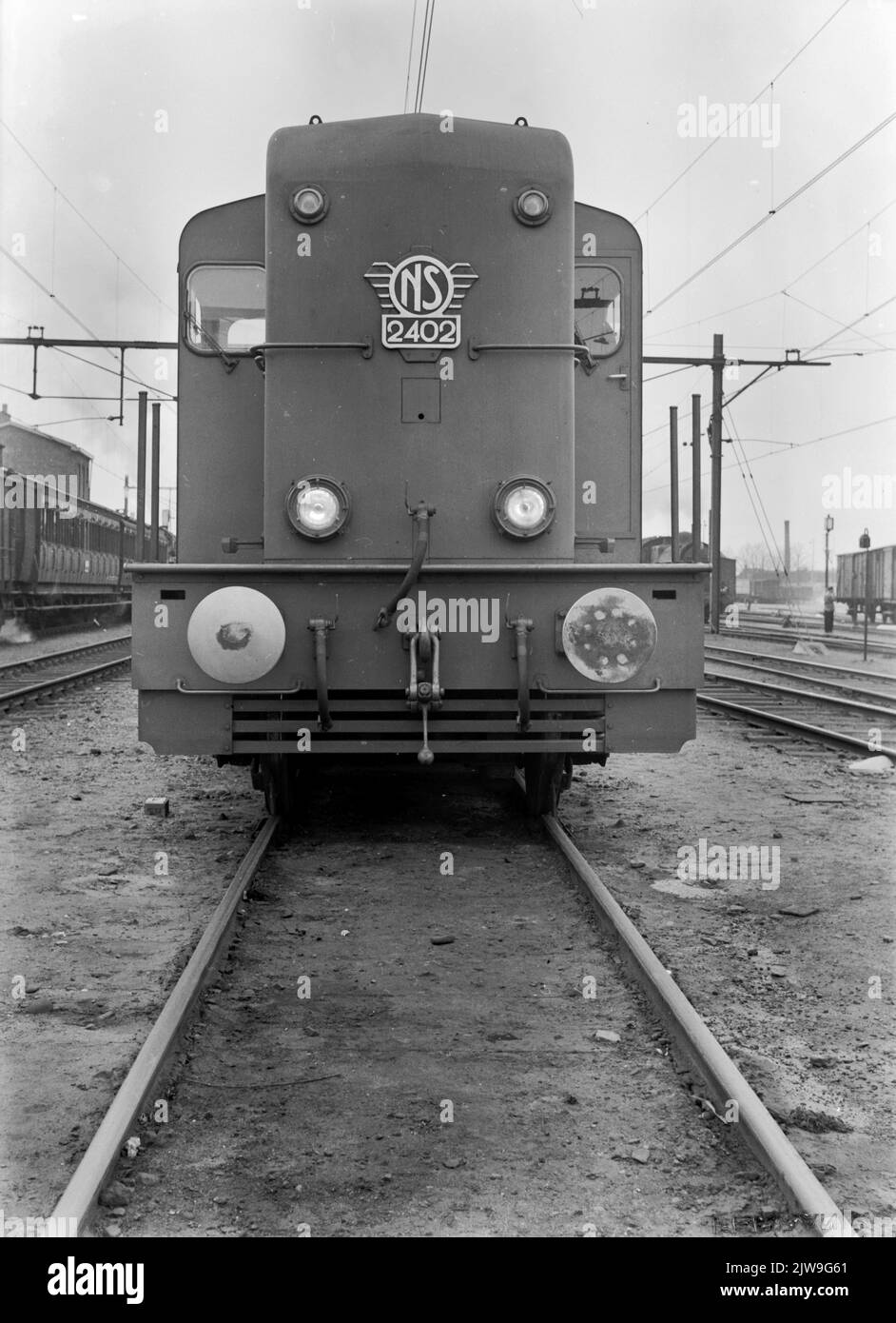 Image of the DieselElectric No. 2402 (series 2400/2500) of