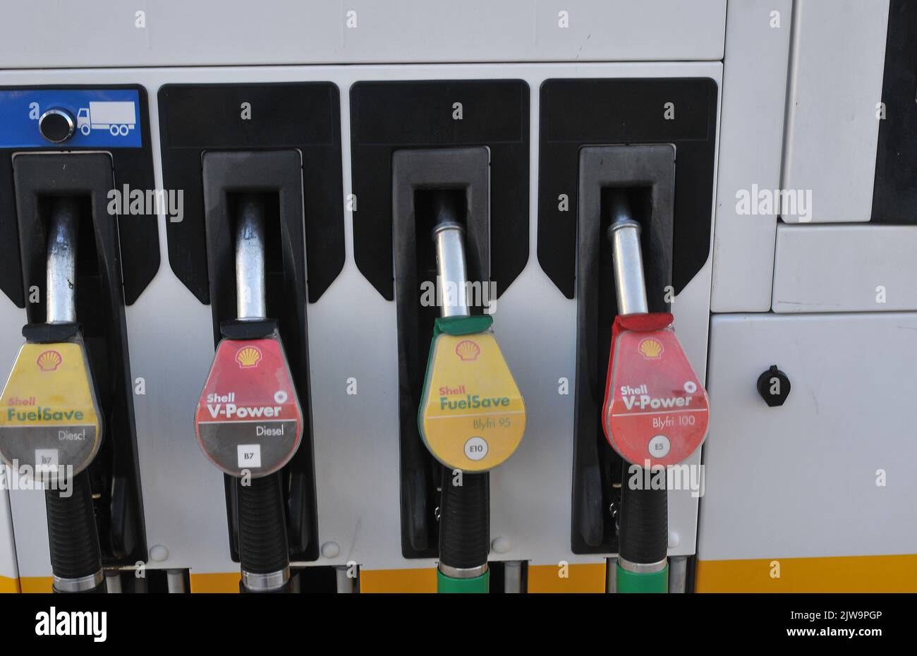 Kastrup/Copenhagen/Denmark/04 September 2022/Shell gasoline and shell