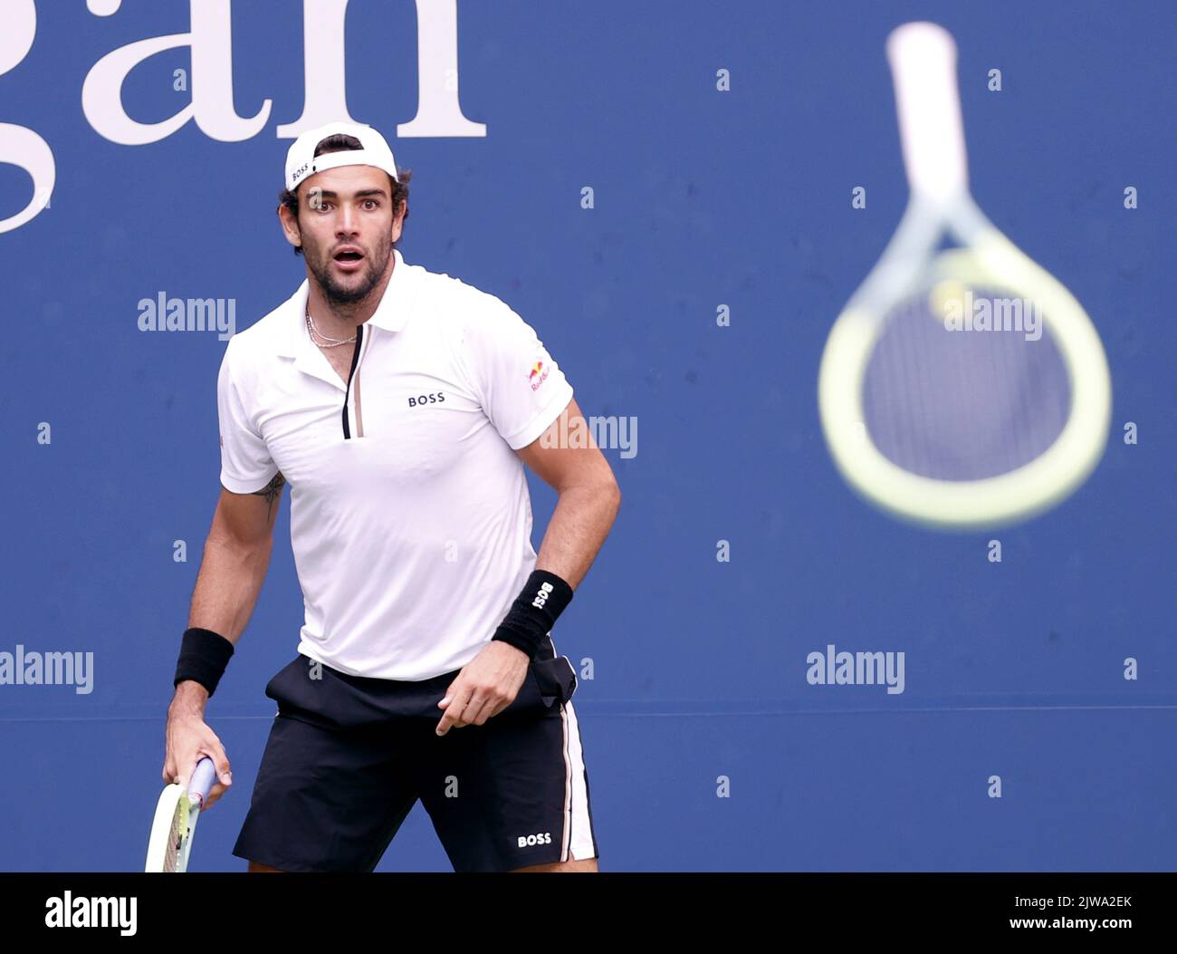 Fokina Racket Flushing Meadow, United States. 04th Sep, 2022. Matteo Berrettini of ...