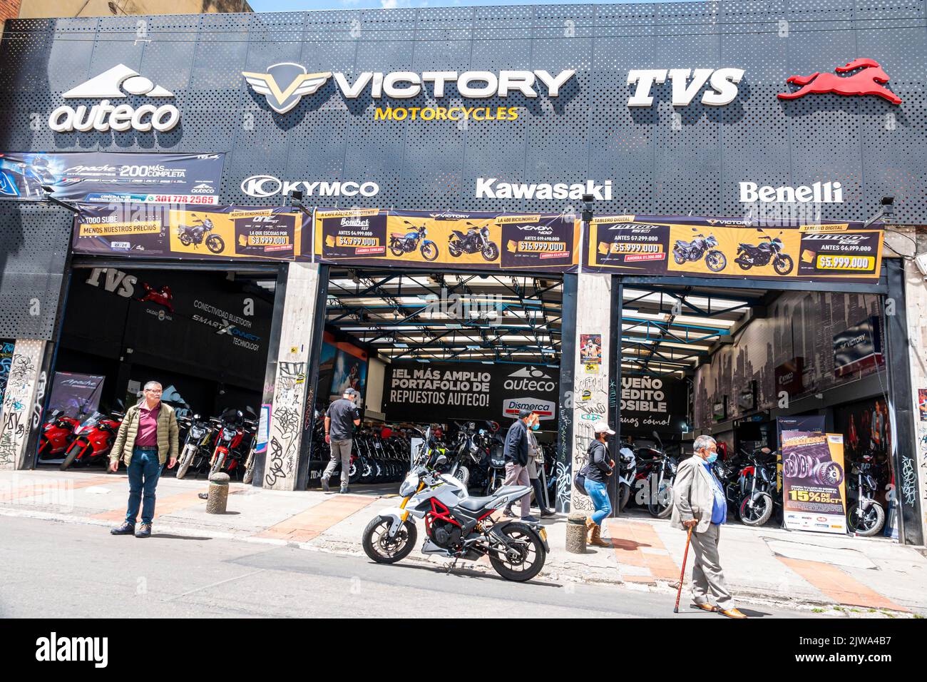 Barrios unidos avenida carrera 30 hires stock photography and images