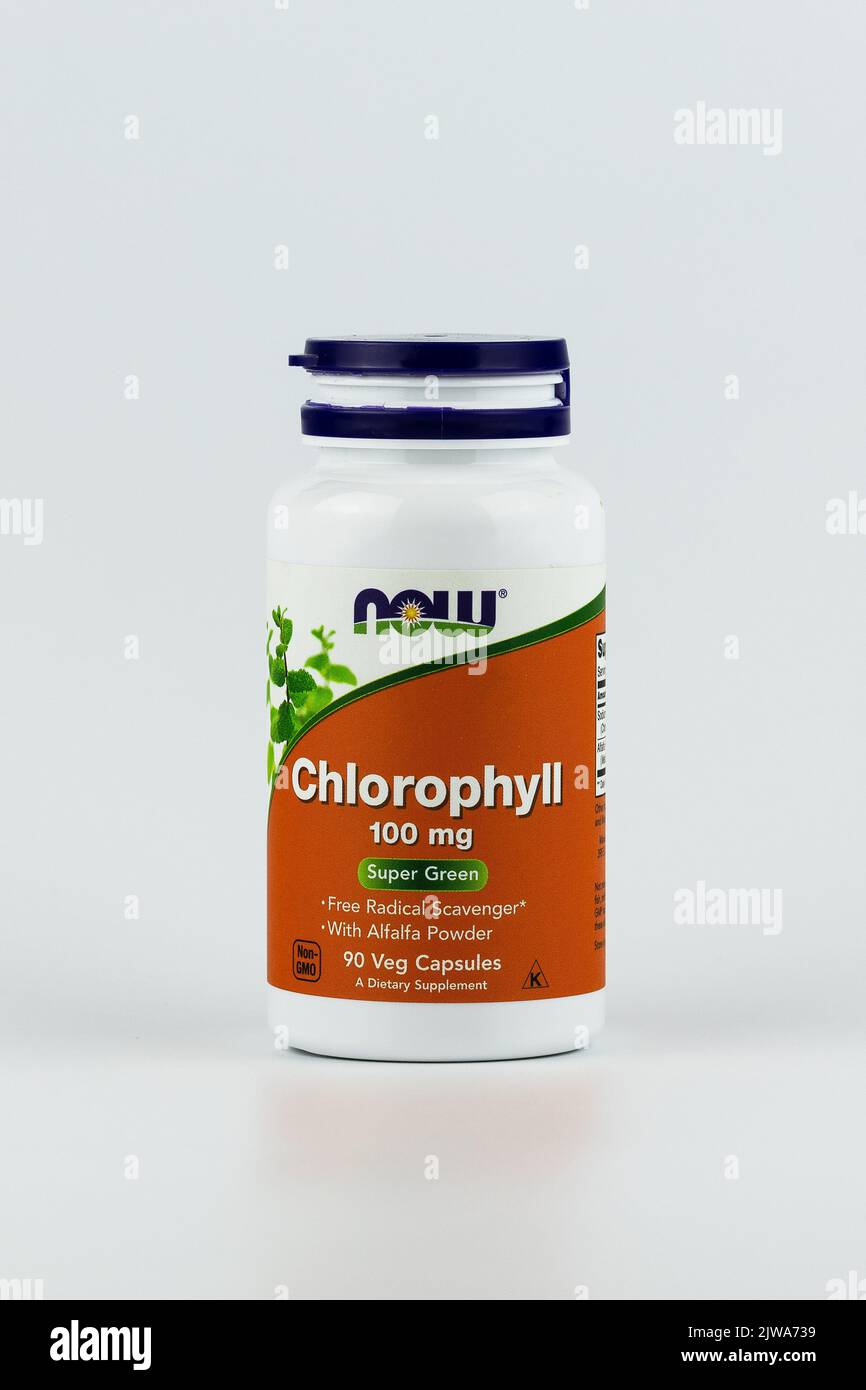 chlorophyll editorial. dietary supplement in the jar Stock Photo Alamy