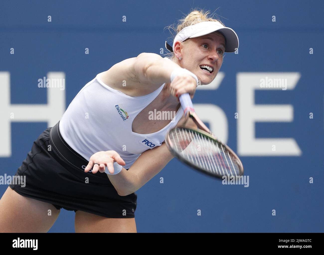 Alison riske amritraj hi-res stock photography and images - Alamy