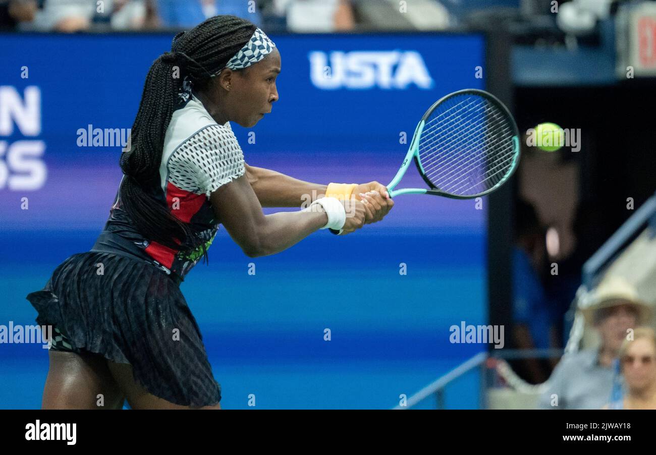 Flushing Meadows, New York, USA. Sept. 4, 2022; New York, NY, USA; Coco Gauff (USA) in her match against Shuai Zhang (CHN) on day seven of the 2022 US Open. Photo by Susan Mullane/Alamy News Live Stock Photo