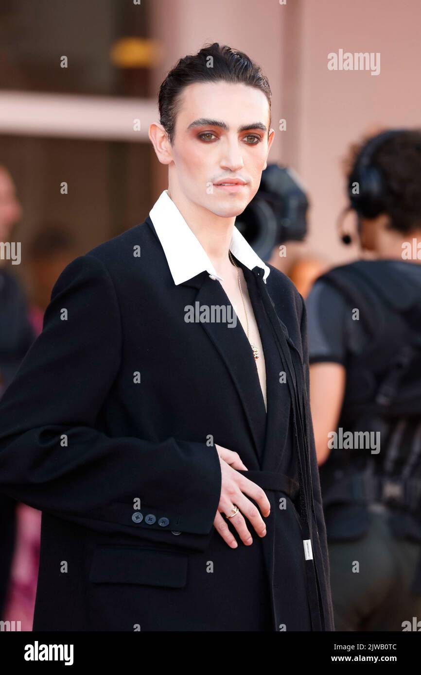 Michele Bravi is seen at Fendi show during Milan Fashion Week Menswear  Fall/Winter 2023/2024 in Milano (Photo by Mairo Cinquetti/Sopa Images/Sipa  USA Stock Photo - Alamy