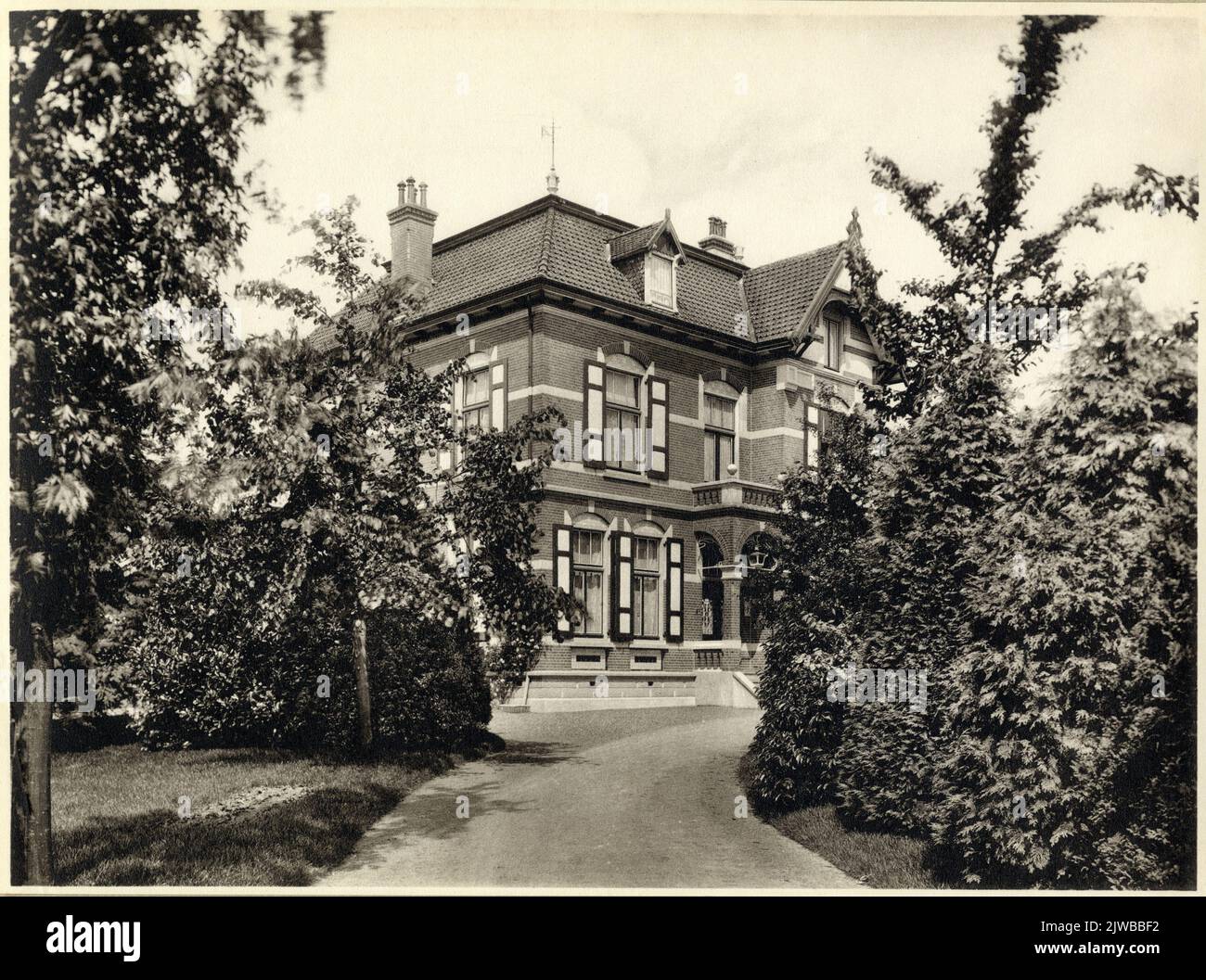 View of the management villa, belonging to the Royal soap factory De Duif van Chr. Pleines on