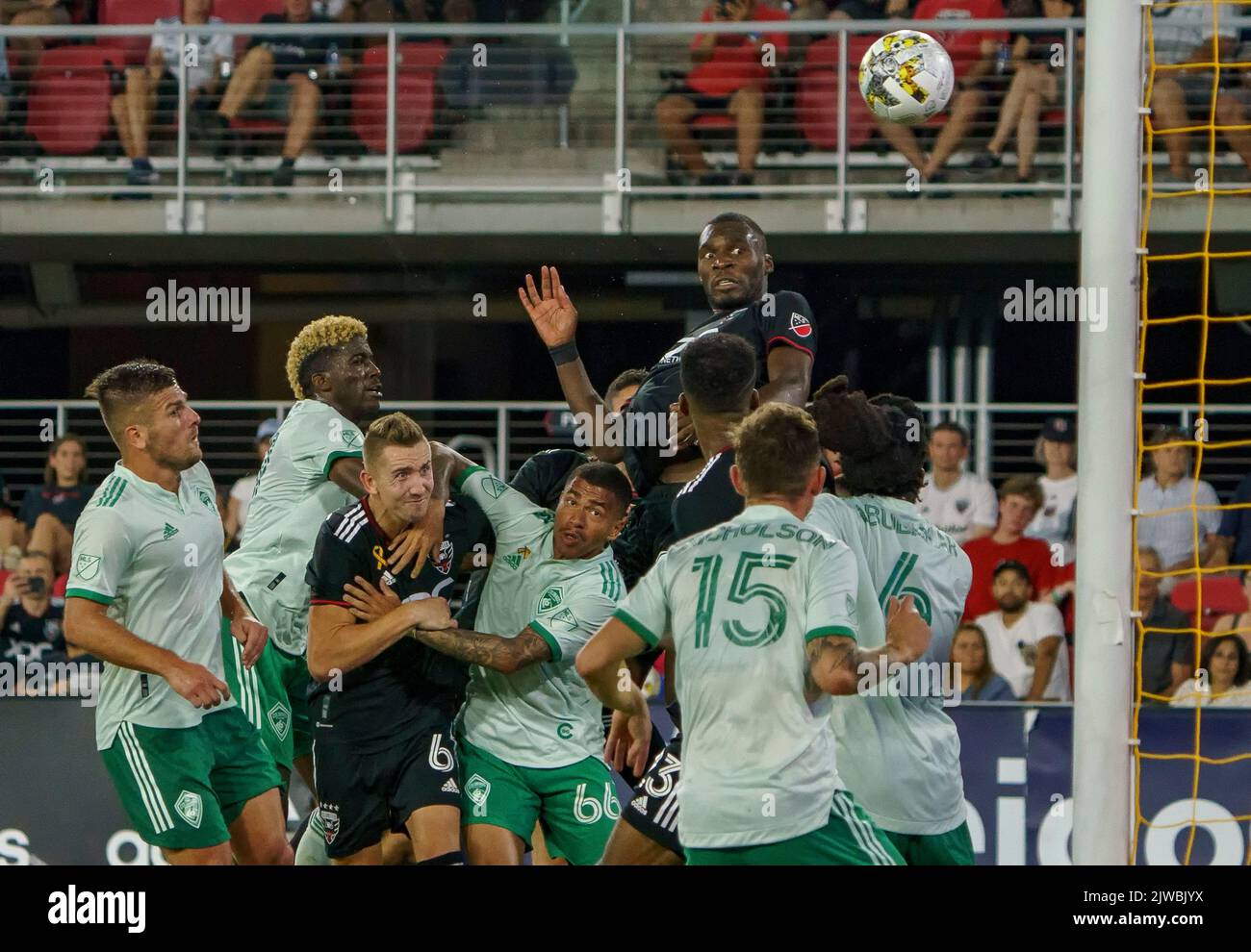 WASHINGTON, DC, USA - 4 SEPTEMBER 2022: D.C. United forward Christian Benteke (20) heads onto the crossbar from a corner kick during a MLS match between D.C United and the Colorado Rapids, on September 04, 2022, at Audi Field, in Washington, DC. (Photo by Tony Quinn-Alamy Live News) Stock Photo