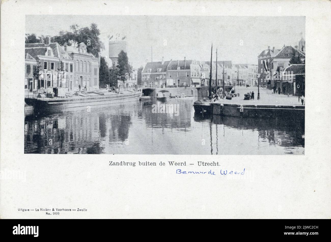 View of the Stadsbuitengracht in Utrecht with the Bemuurd Weerd O.Z. And the Weerdbrug, in the background the Oudegracht Weerdzijde and on the right the Nieuwekade. Stock Photo