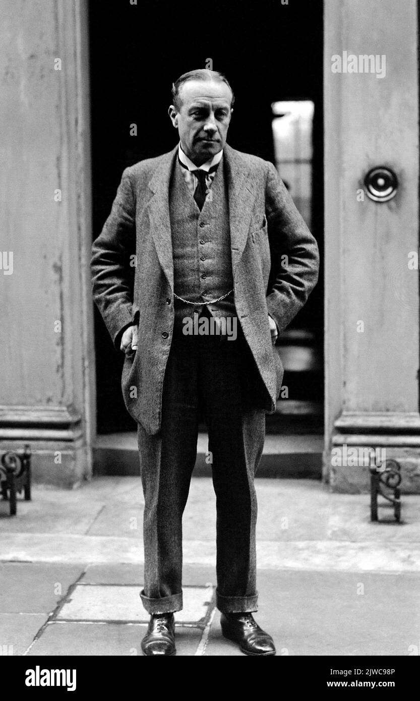 File photo dated 22/05/1923 of Stanley Baldwin outside 11 Downing Street on the day he was made premier. The announcement of the next Conservative leader, and new Prime Minister, is scheduled for early afternoon at an event in central London. Issue date: Monday September 5, 2022. Stock Photo