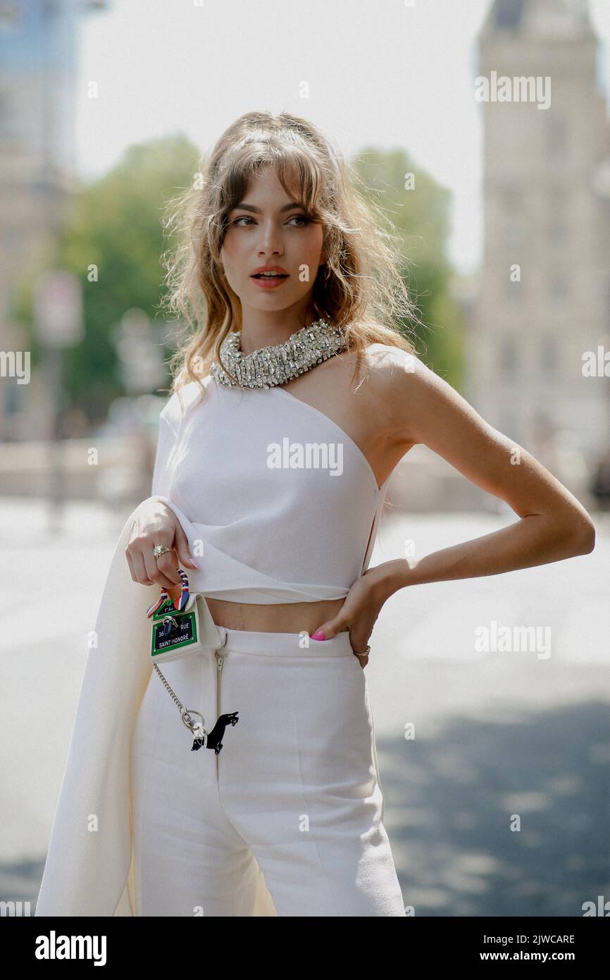 Street style, Mara Lafontan arriving at Stephane Rolland Fall-Winter