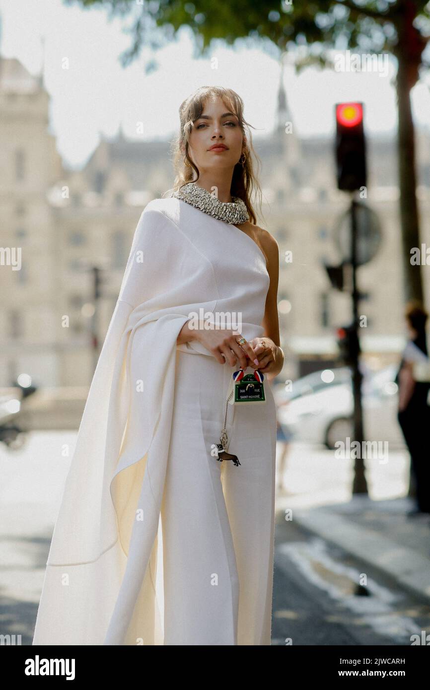 Street style, Mara Lafontan arriving at Stephane Rolland Fall-Winter