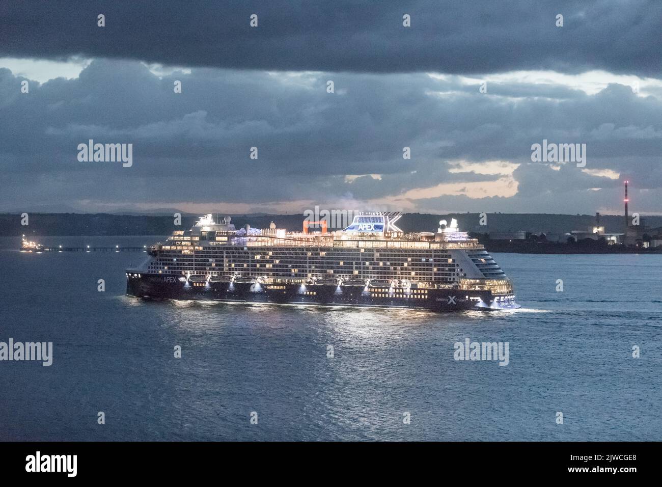 Cork Harbour, Cork, Ireland. 05th September, 2022. On her last visit of the season cruise ship Celebrity Apex steams up the harbour before dawn on her way to Cobh, Co. Cork, Ireland. - Credit; David Creedon / Alamy Live News Stock Photo
