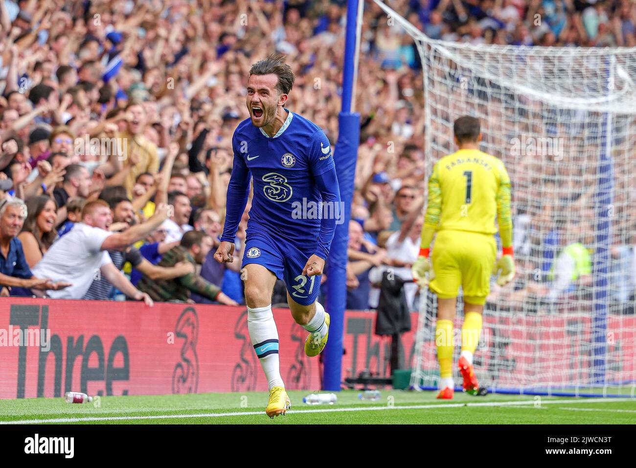 Goal 1-1 Ben Chilwell (21) of Chelsea scores a goal and celebrates ...