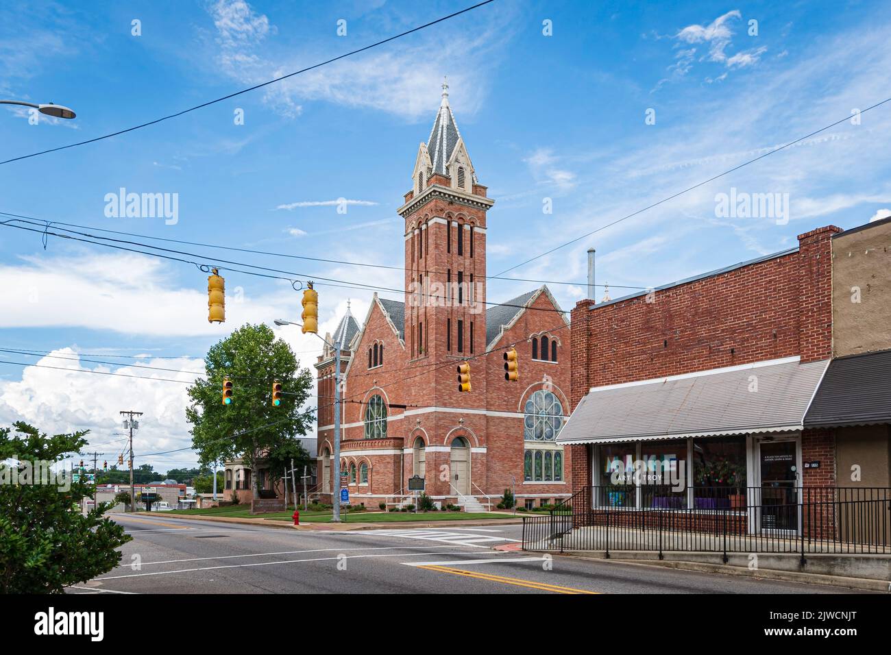 Troy, Alabama, USA - Sept. 3, 2022: View of historic First United Methodist Church from North Three Notch Street. First organized in 1843, the current Stock Photo