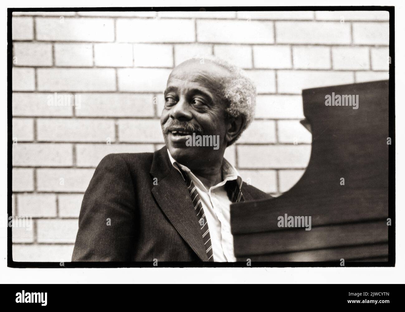 The late jazz pianist Barry Harris at an outdoor performance at the Brooklyn Museum in the early 1980s. Stock Photo