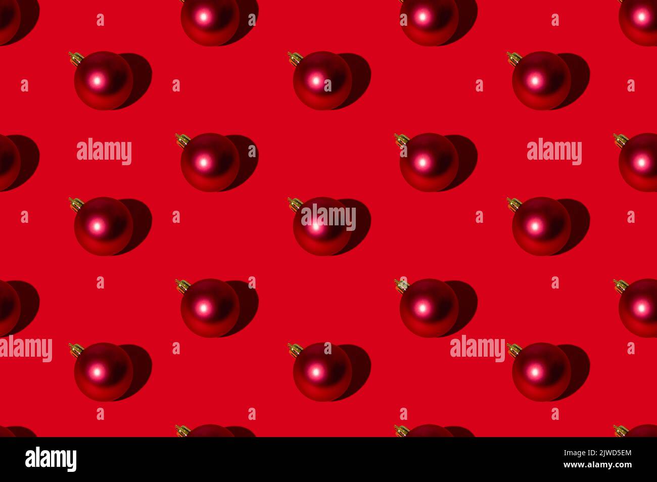 christmas ball pattern red seamless background Stock Photo - Alamy