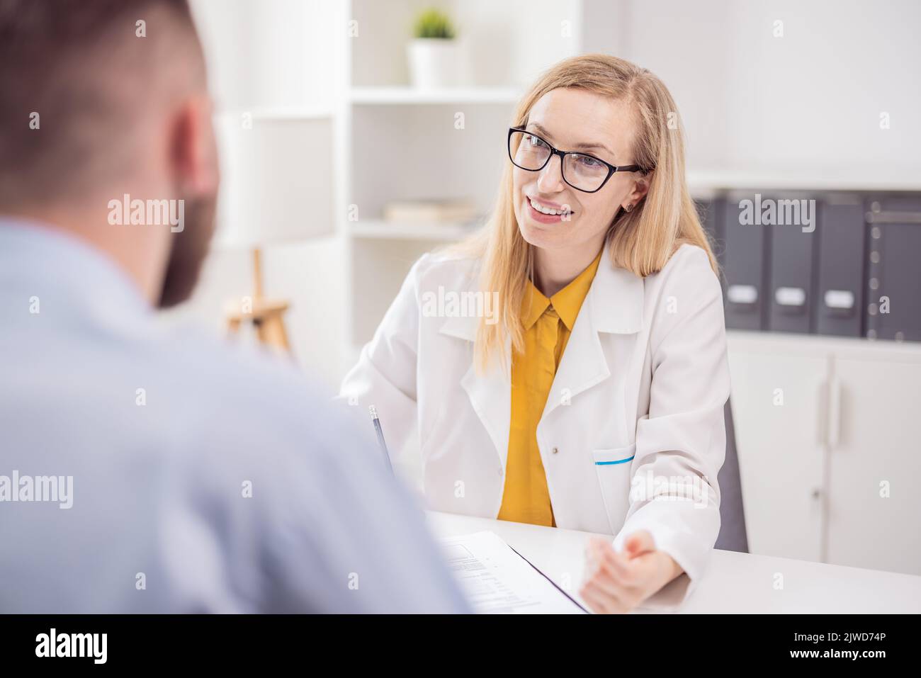Woman doctor psychologist Stock Photo Alamy