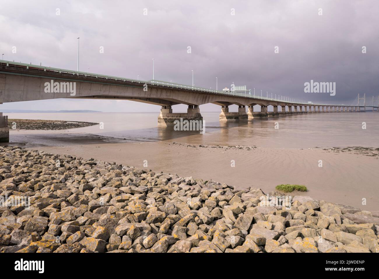 aerial view o the prince of wales bridge spanning the river severn