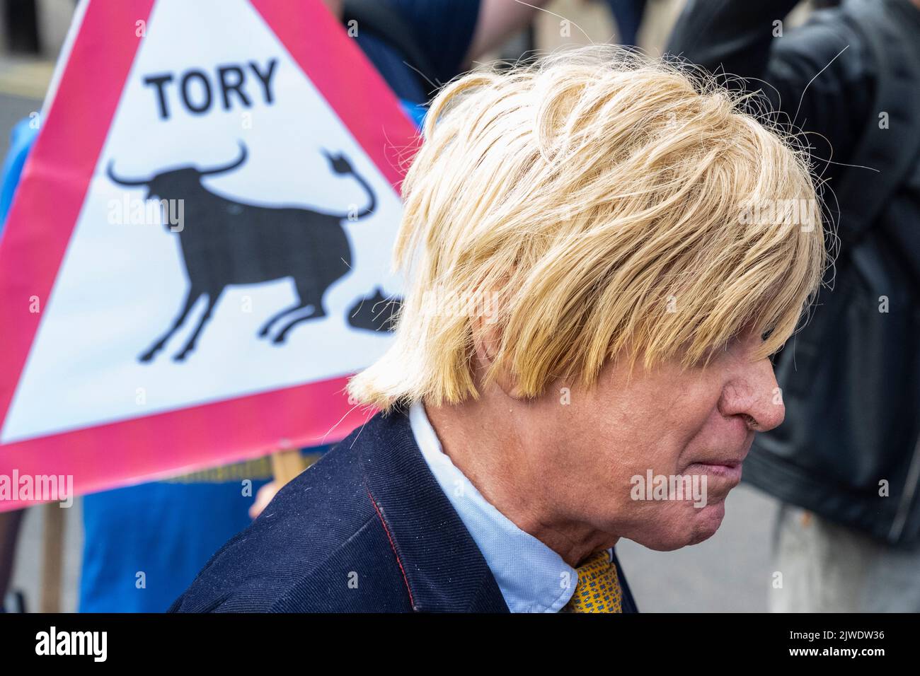 London, UK.  5 September 2022. Michael Fabricant arrives at the Queen Elizabeth II centre in Westminster ahead of Liz Truss being announced as the new leader of the Conservative Party and Prime Minister after Boris Johnson resigned. Credit: Stephen Chung / Alamy Live News Stock Photo