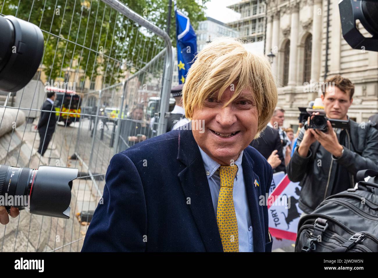 London, UK.  5 September 2022. Michael Fabricant arrives at the Queen Elizabeth II centre in Westminster ahead of Liz Truss being announced as the new leader of the Conservative Party and Prime Minister after Boris Johnson resigned. Credit: Stephen Chung / Alamy Live News Stock Photo