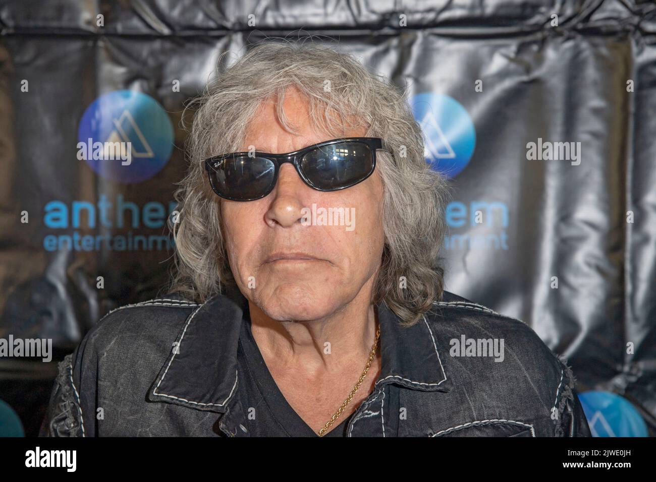 José Feliciano attends "José Feliciano: Behind This Guitar" New York ...