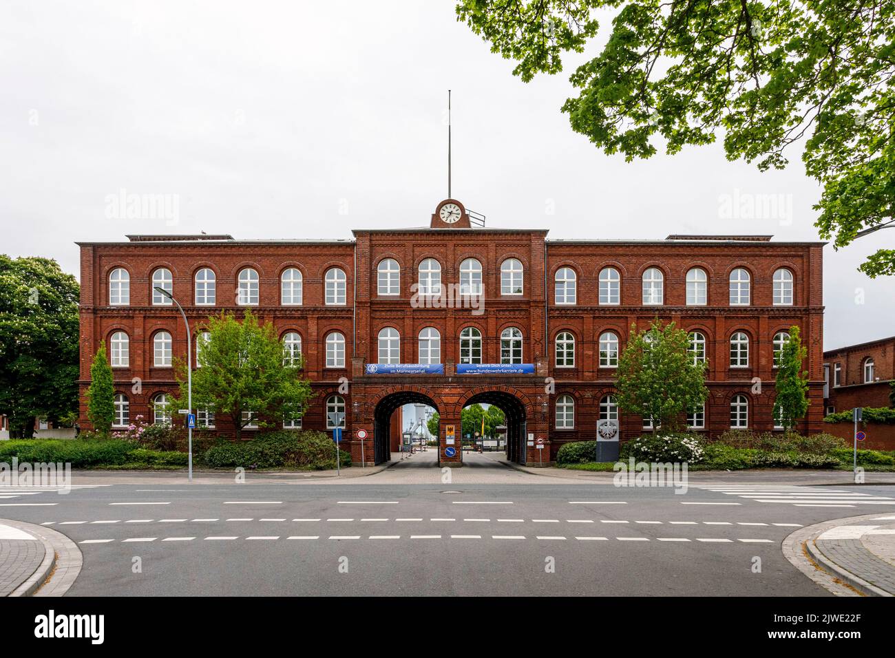 Marinearsenal und Wehrwissenschaftliches Institut, ehemals Werfttor 1