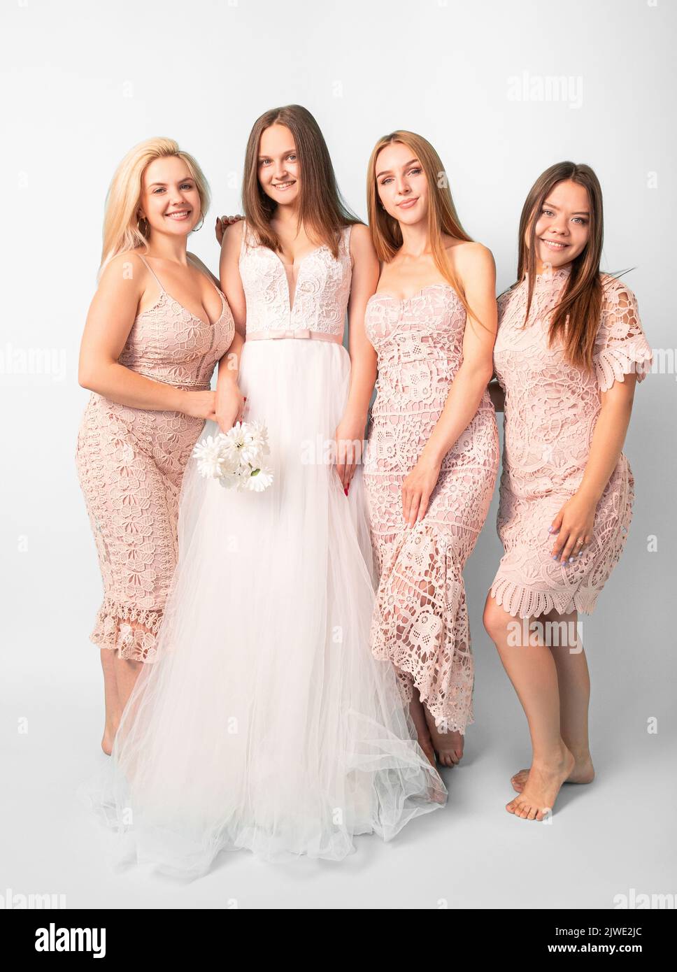 Bridesmaids Look Smiling Bride All Same Couch Veil Bride Her Stock Photo by  ©Vasilij33 665313740