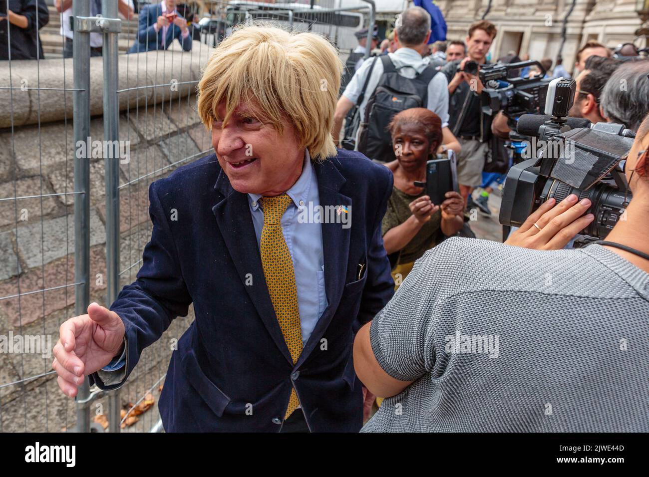 Westminster, London, UK, 5th September 2022.  Michael Fabricant arriving at the Queen Elizabeth II centre for the result and announcement for new Conservative party leader and UK Prime Minister. Amanda Rose/Alamy Live News Stock Photo