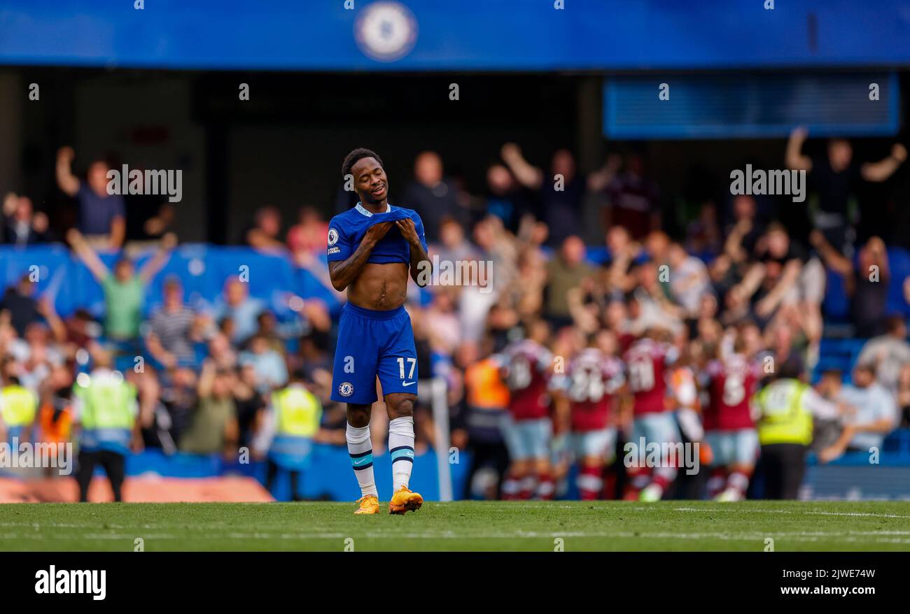 Stamford bridge maxwell hires stock photography and images Alamy