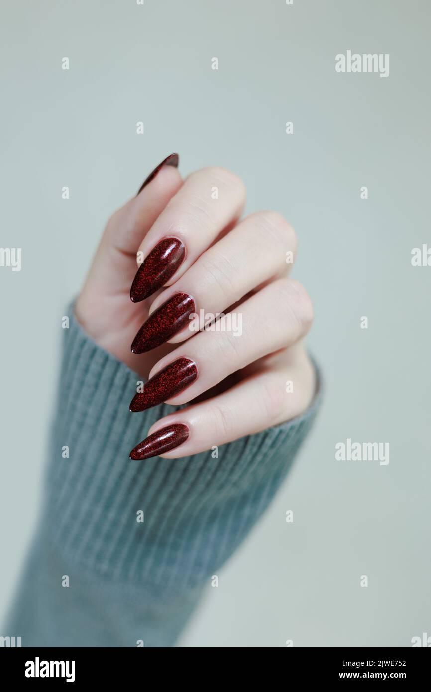 Hand black woman red nails hi-res stock photography and images - Page 18 -  Alamy