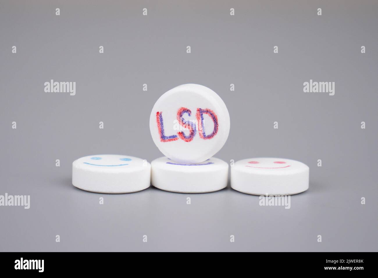 lsd pills closeup,medicinal lysergic acid diethylamide Stock Photo - Alamy