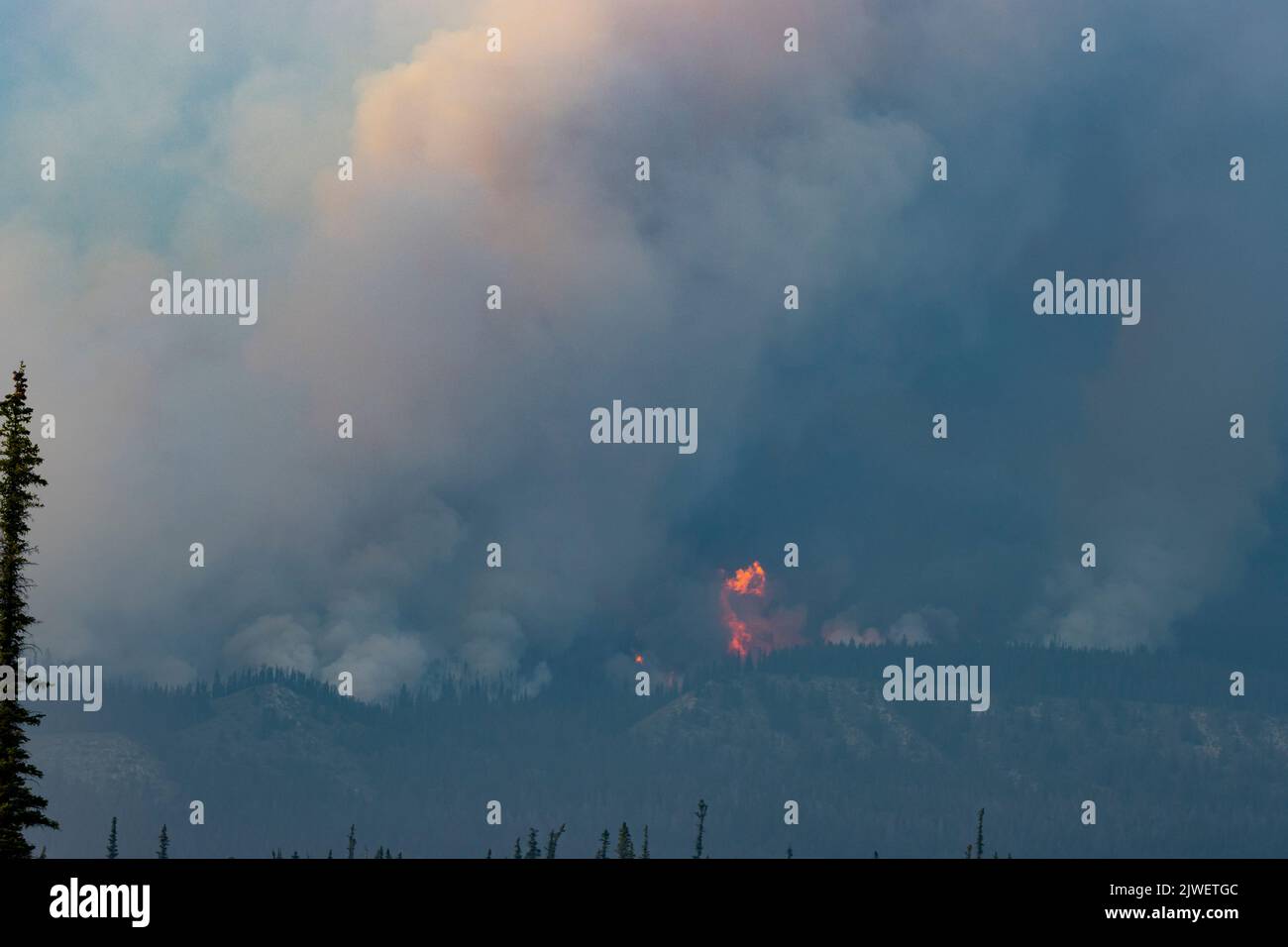 Jasper National Park Wildfire 2022 smoke filling the air Stock Photo