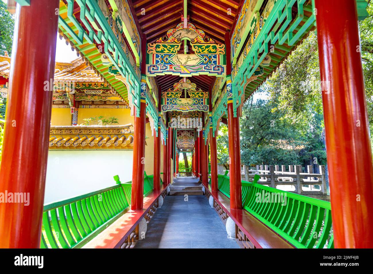 Colourful pavilion walkways at China Garden (Chinagarten Zürich), Seefeld, Zurich, Switzerland Stock Photo