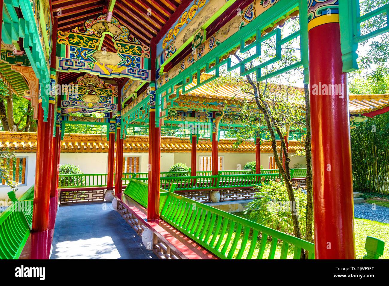 Colourful pavilion walkways at China Garden (Chinagarten Zürich), Seefeld, Zurich, Switzerland Stock Photo