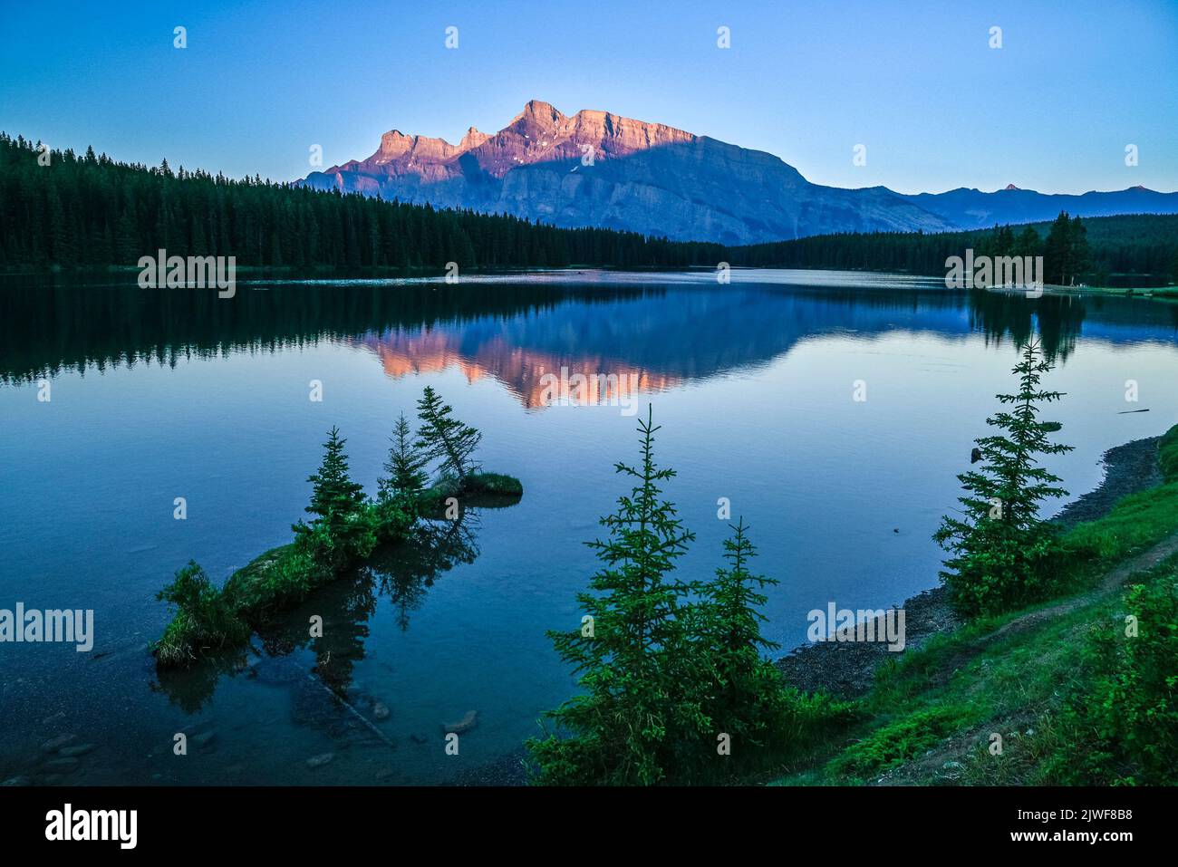 Two Jack Lake,  Banff National Park, Alberta, Canada Stock Photo
