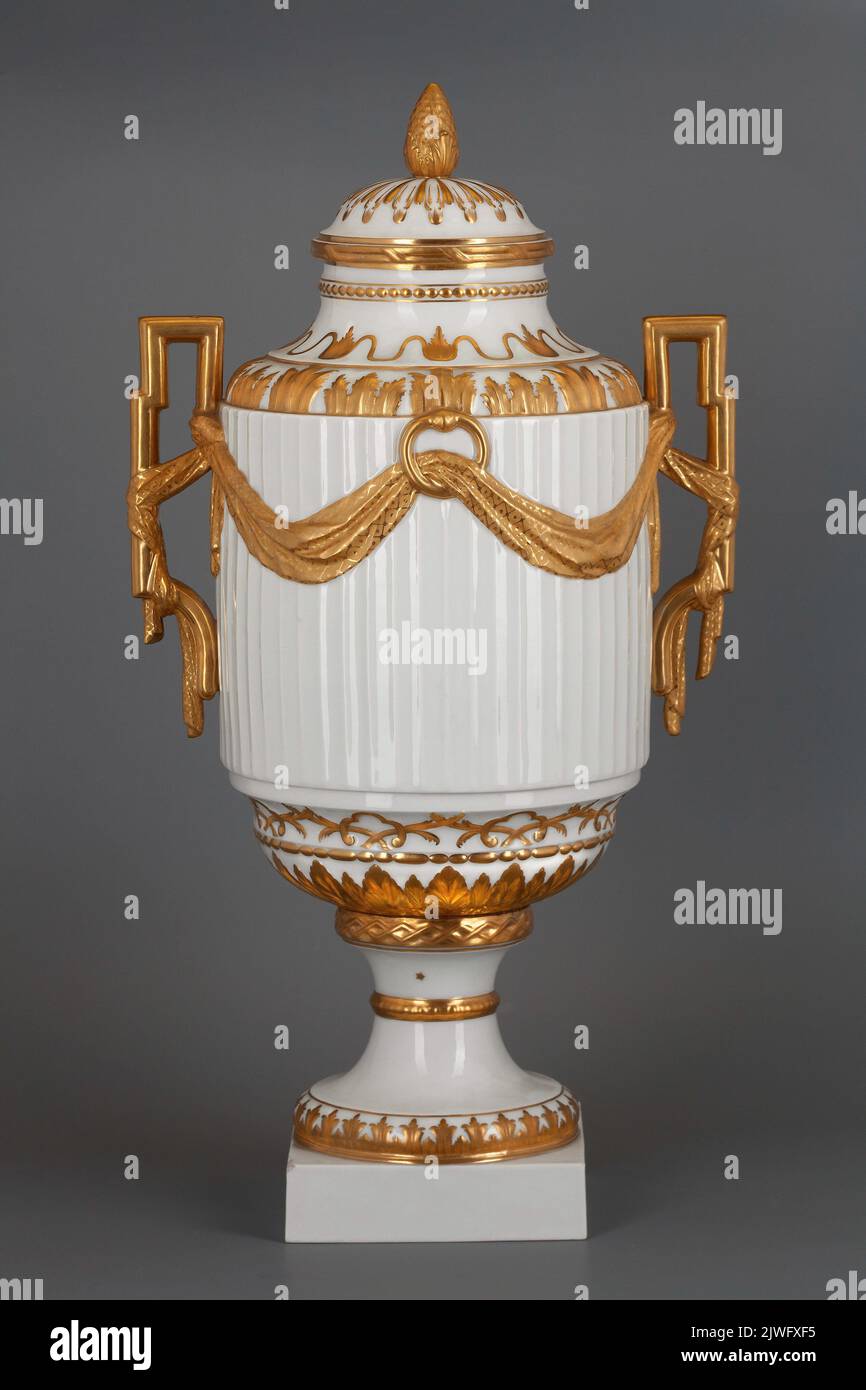 Display Of Royal Porcelain From Factory Königliche Porzellan-Manufaktur - View #8
