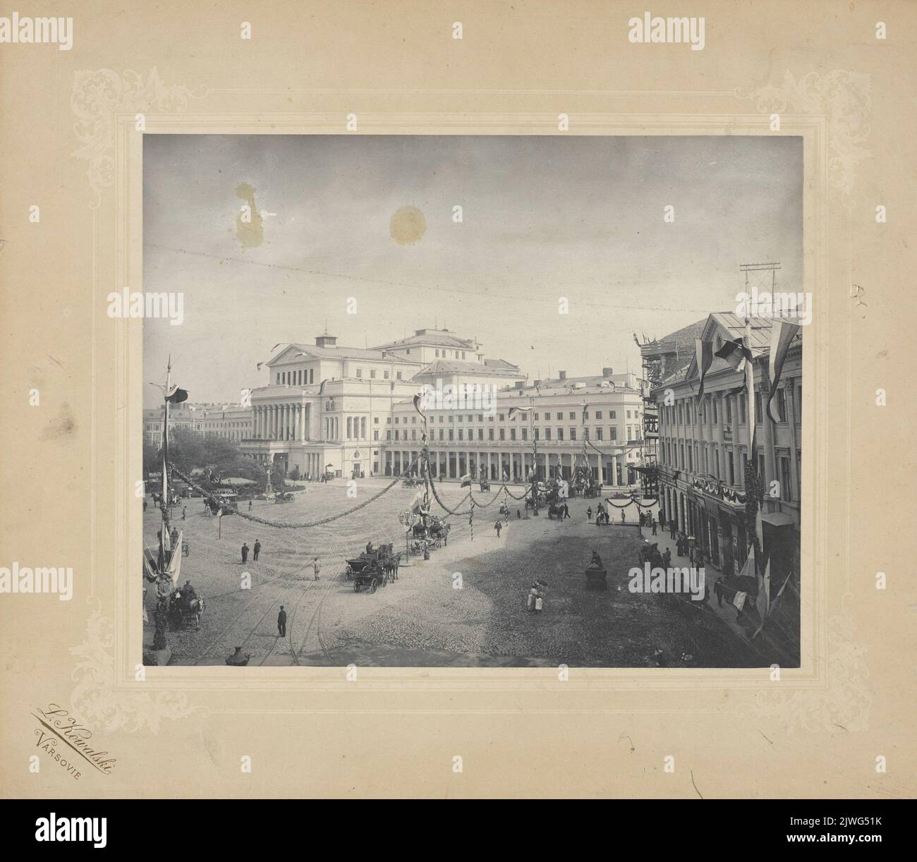 Warszawa. Plac Teatralny przygotowany na powitanie cara Mikołaja II. Kowalski, Leonard (?-1917), photographer Stock Photo