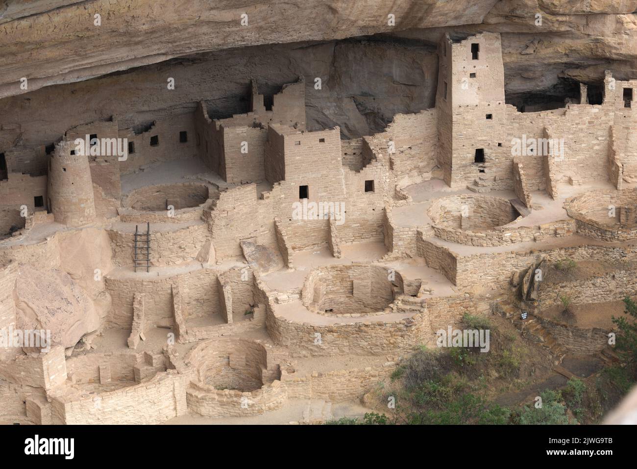 Ancestral Pueblo people built thriving communities on the mesas and in the cliffs of Mesa Verde Stock Photo