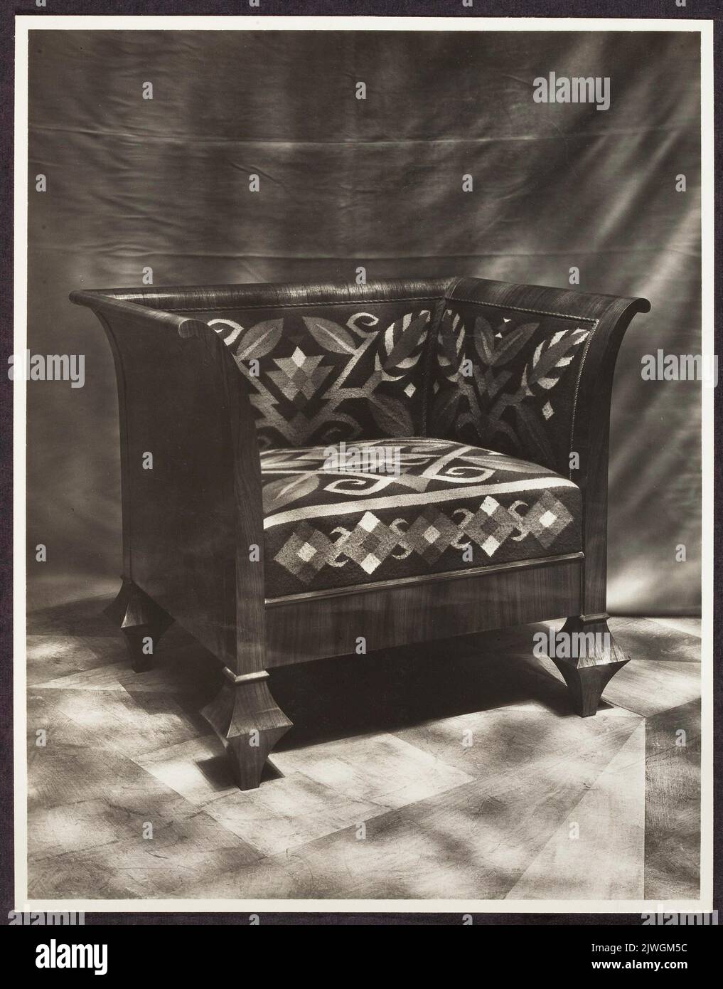 International exposition of decorative arts and modern industry [Exposition Internationale des Arts Décoratifs et Industriels Modernes], Paris 1925. Polish Hall – armchair from the salon designed by Wojciech Jastrzębowski. Photo REP (Paryż ; studio fotograficzne ; fl. 1925), photo agency Stock Photo