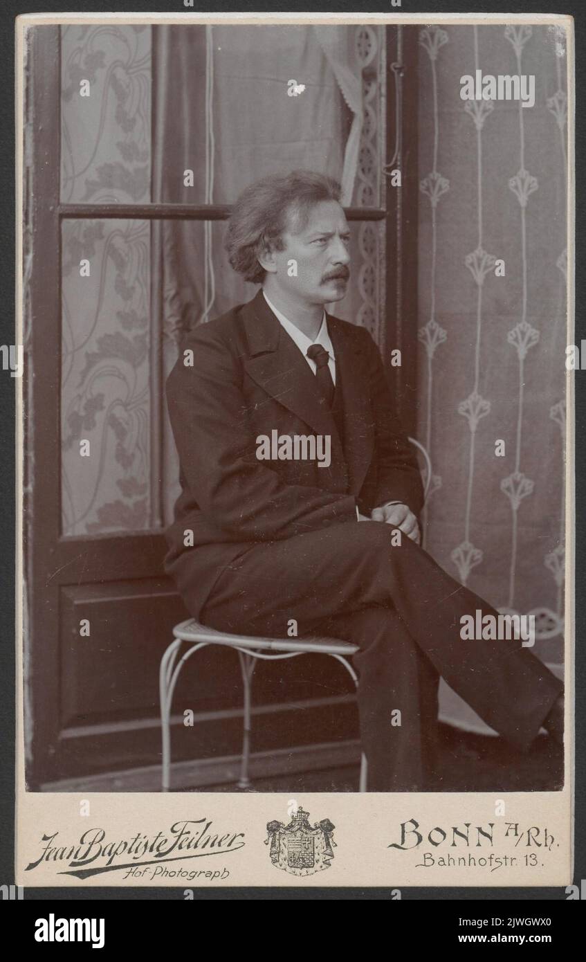 Portrait of Ignacy Jan Paderewski (1860-1941) (ujęcie całej postaci en trois quarts, sitting on a chair). Feilner, Jean Baptiste (1844-1912), photographer Stock Photo