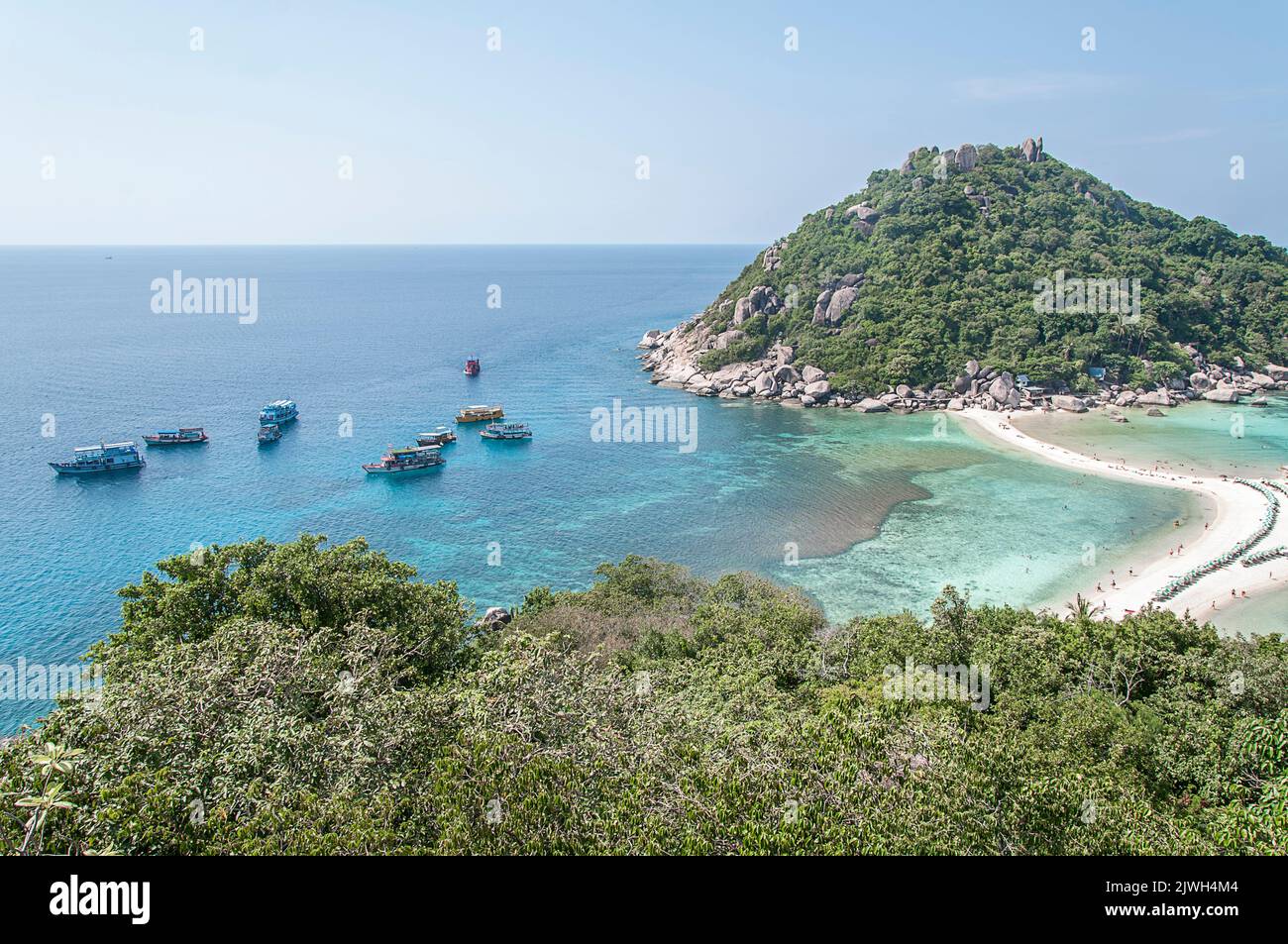 Aerial view of paradise islands with lots of vegetation in the gulf of Thailand. Koh Nang Yuan Island. There is a small sand road linking the two isla Stock Photo