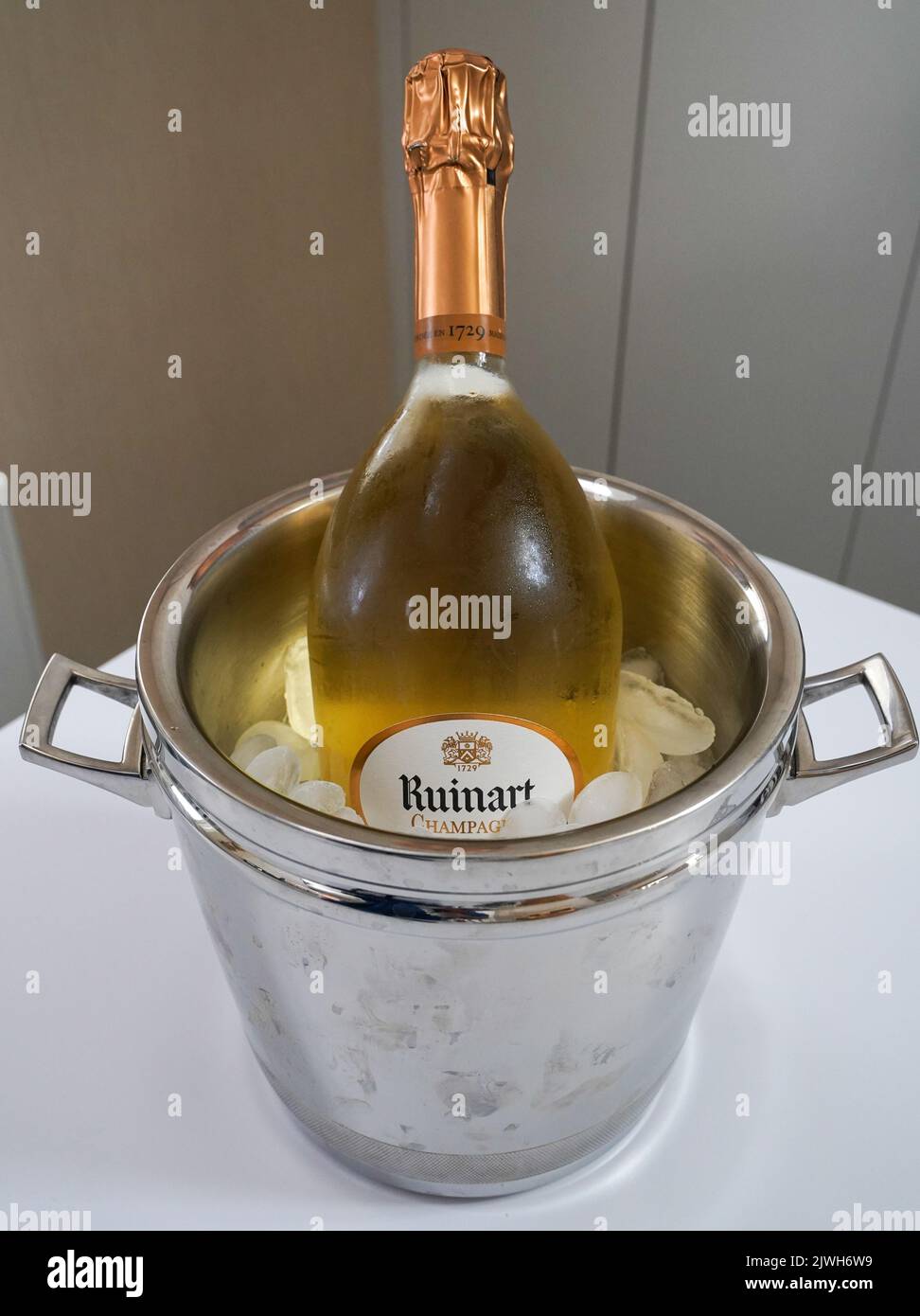Ay champagne hi-res stock photography and images - Page 2 - Alamy
