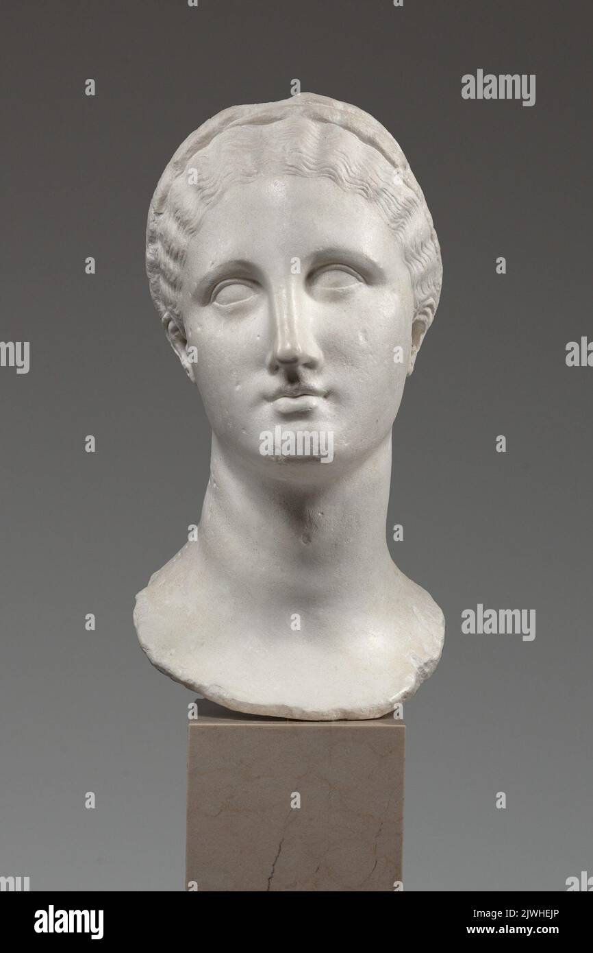 Głowa kobiety (Berenike II lub Arsinoe II). unknown, author Stock Photo