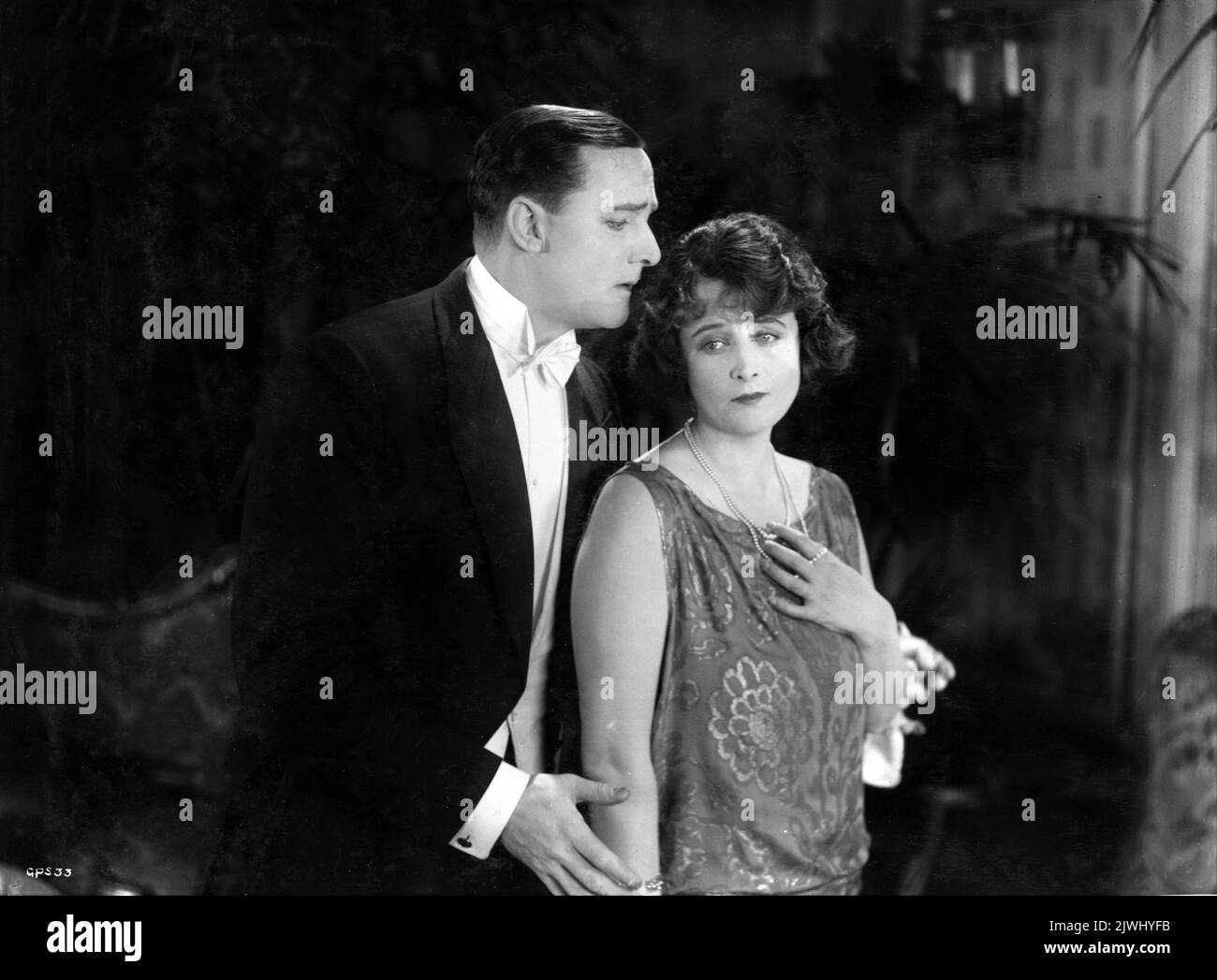 DAVID HAWTHORNE and IVY DUKE  in THE GREAT PRINCE SHAN 1924 director A.E. COLEBY novel E. Phillips Oppenheim Stoll Picture Productions Stock Photo