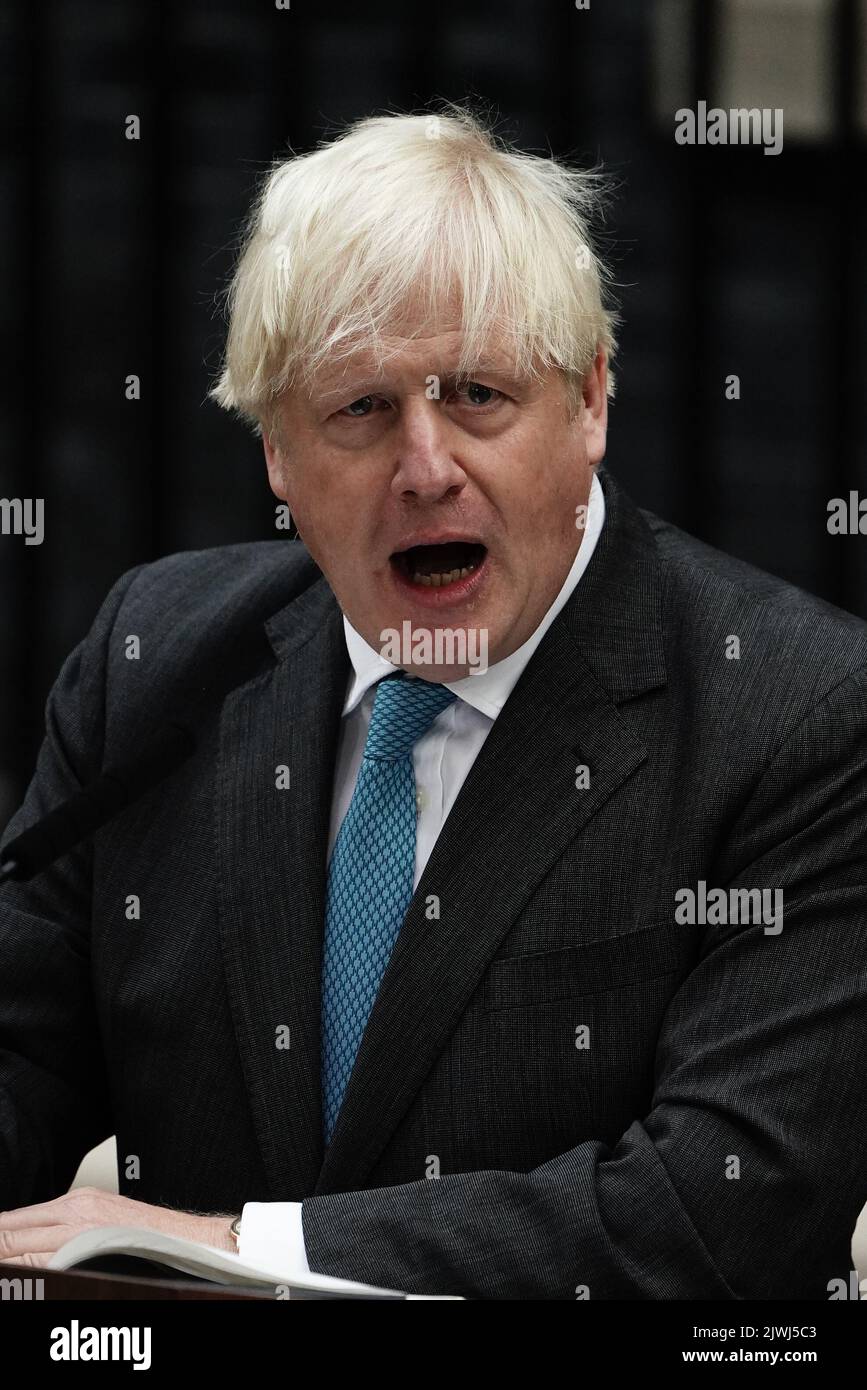 Outgoing Prime Minister Boris Johnson makes a speech outside 10 Downing Street, London, before leaving for Balmoral for an audience with Queen Elizabeth II to formally resign as Prime Minister. Picture date: Tuesday September 6, 2022. Stock Photo