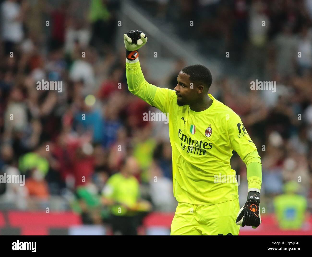 Inter mike hi-res stock photography and images - Page 3 - Alamy