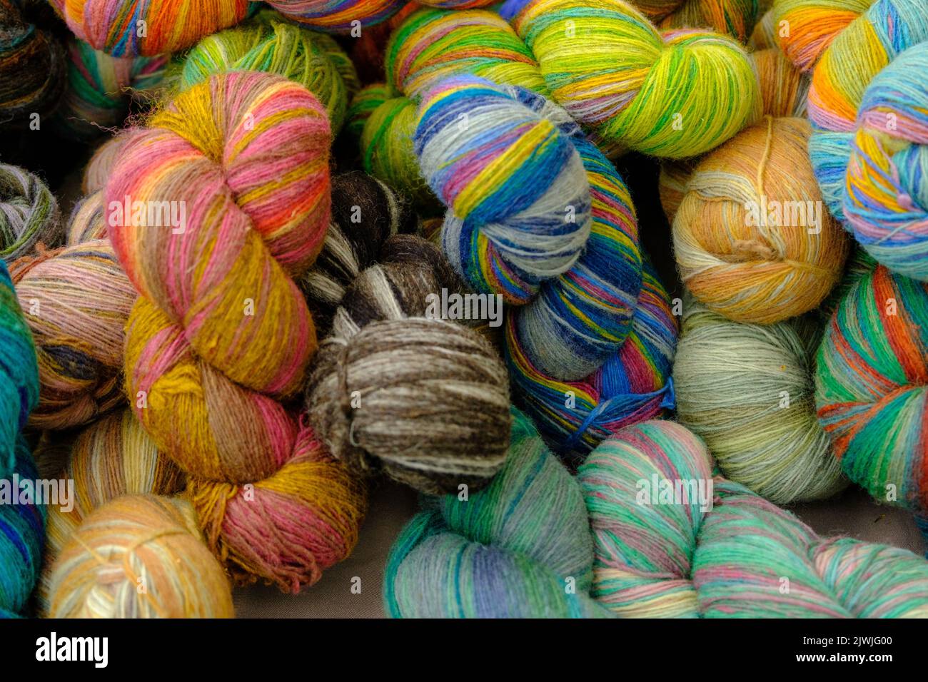 Woolen craft hi-res stock photography and images - Alamy