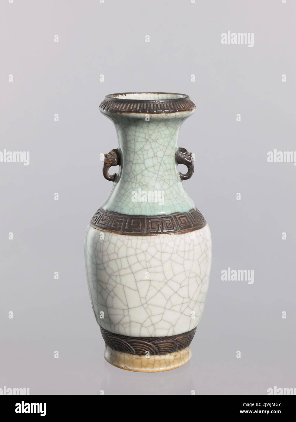 Crackle glazed porcelain hi-res stock photography and images - Alamy