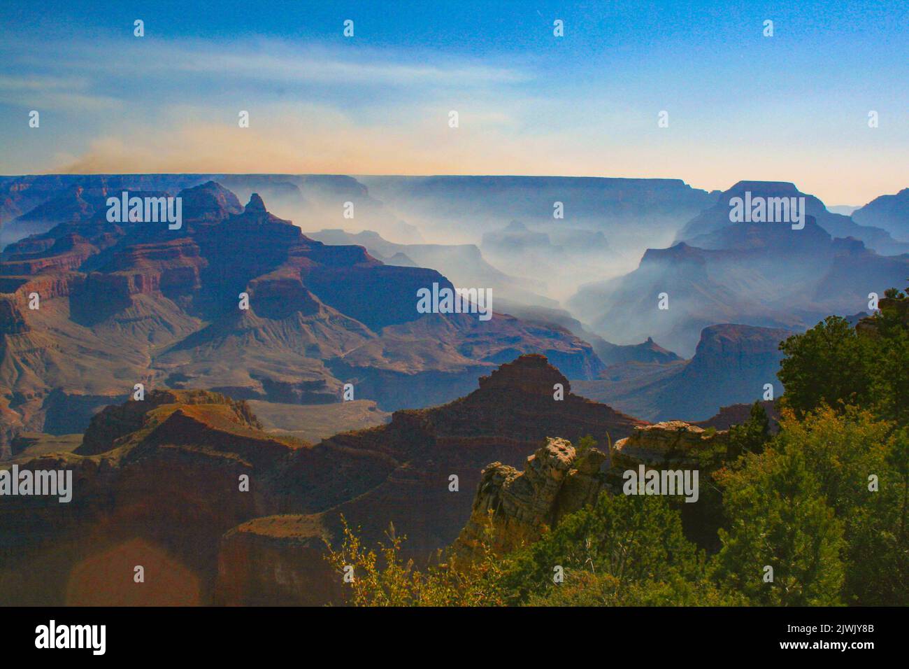 Above the clouds – Stunning early morning shot of the Grand Canyon, Arizona from the South Rim Stock Photo
