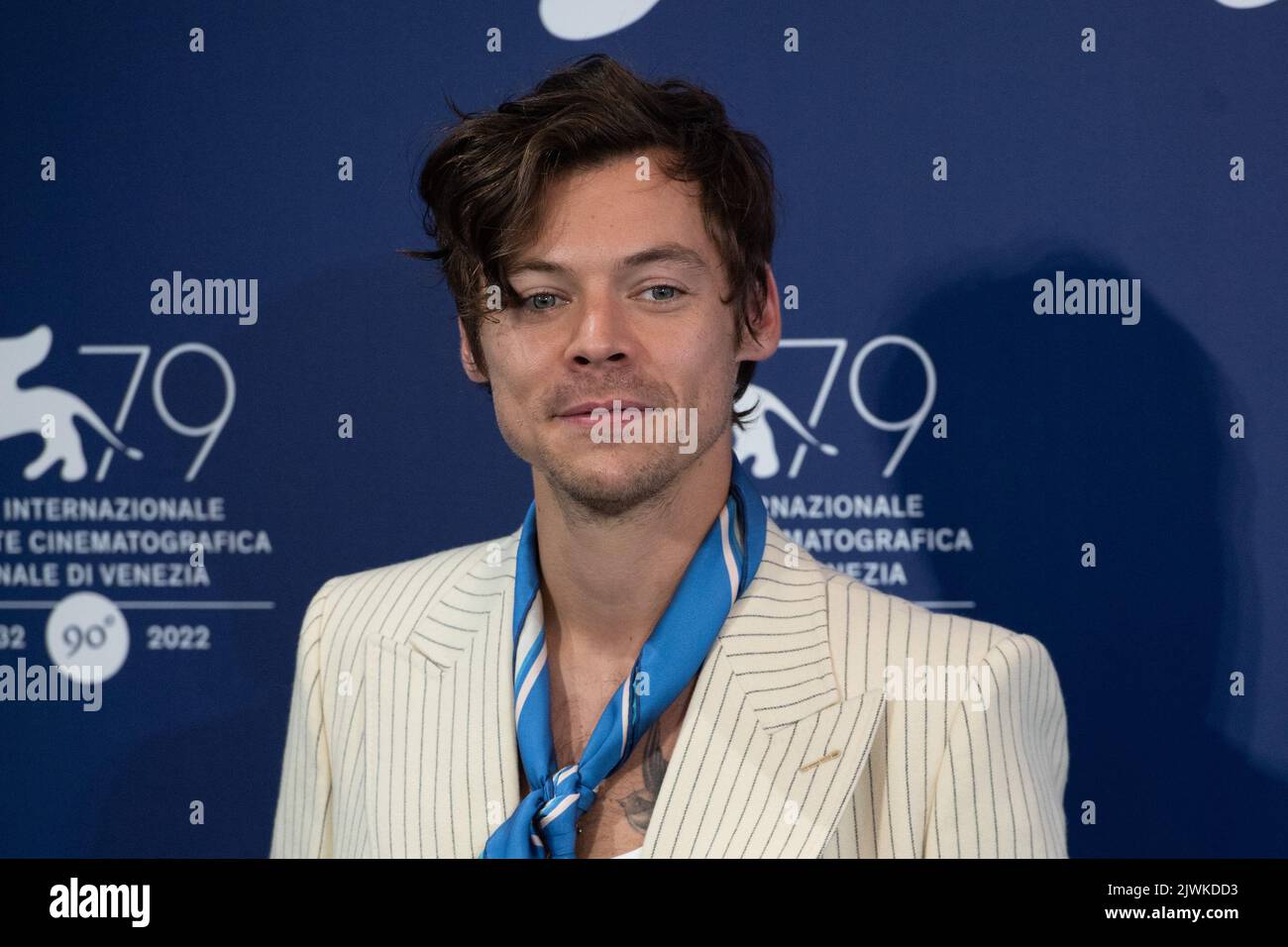 Harry Styles attends the photocall for "Don't Worry Darling" at the