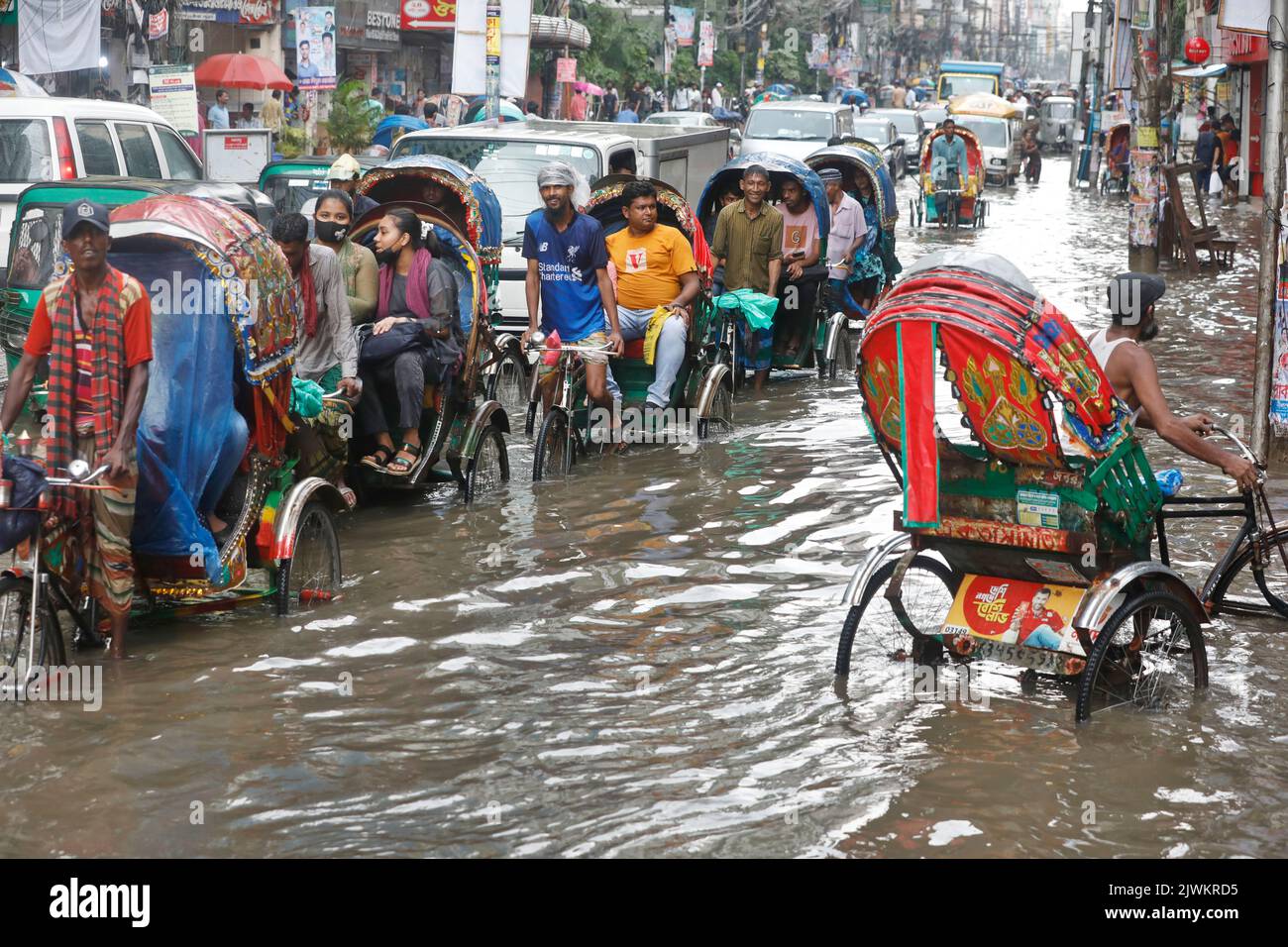 Dhaka, Bangladesh September 06, 2022 Vehicles try to drive through